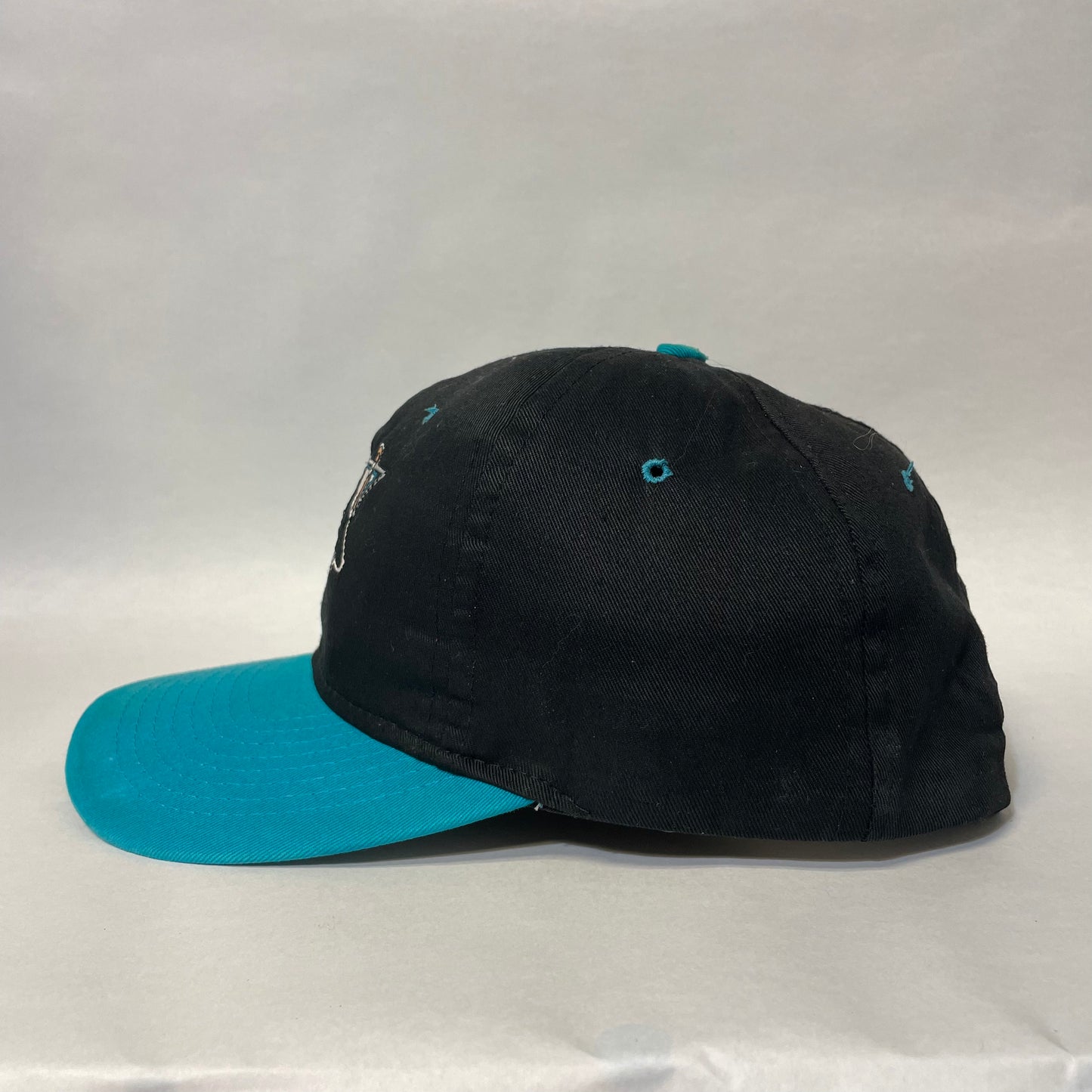 Vintage San Jose Sharks NHL Snapback