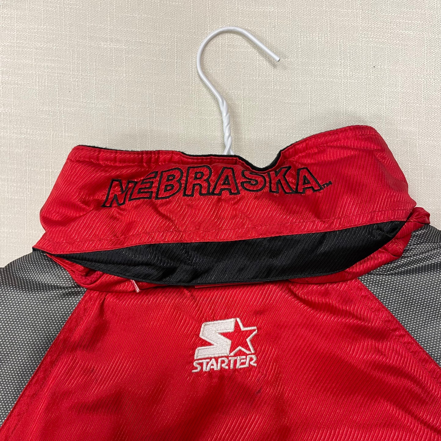 Vintage Nebraska Huskers STARTER Puffer Jacket L