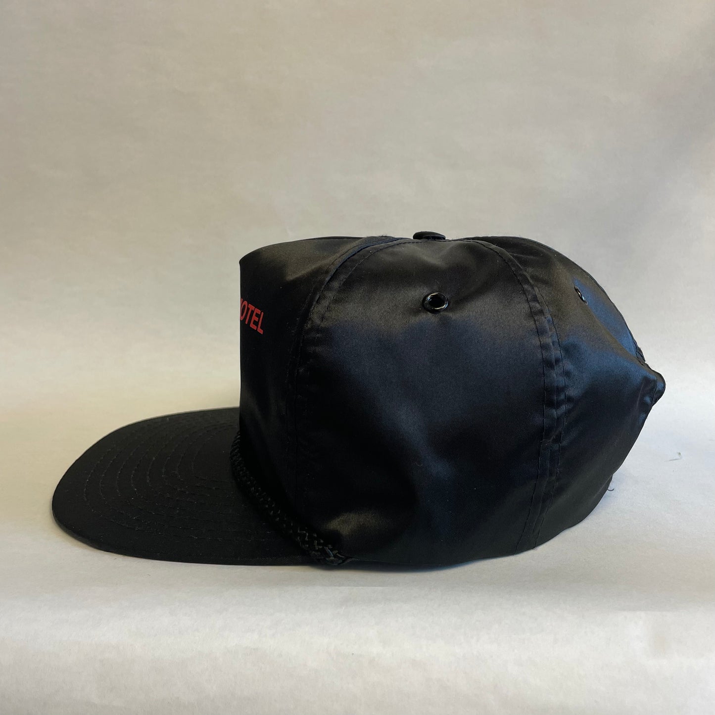 Vintage North-Vue Motel Avon South Dakota Fish Satin Zipback Hat