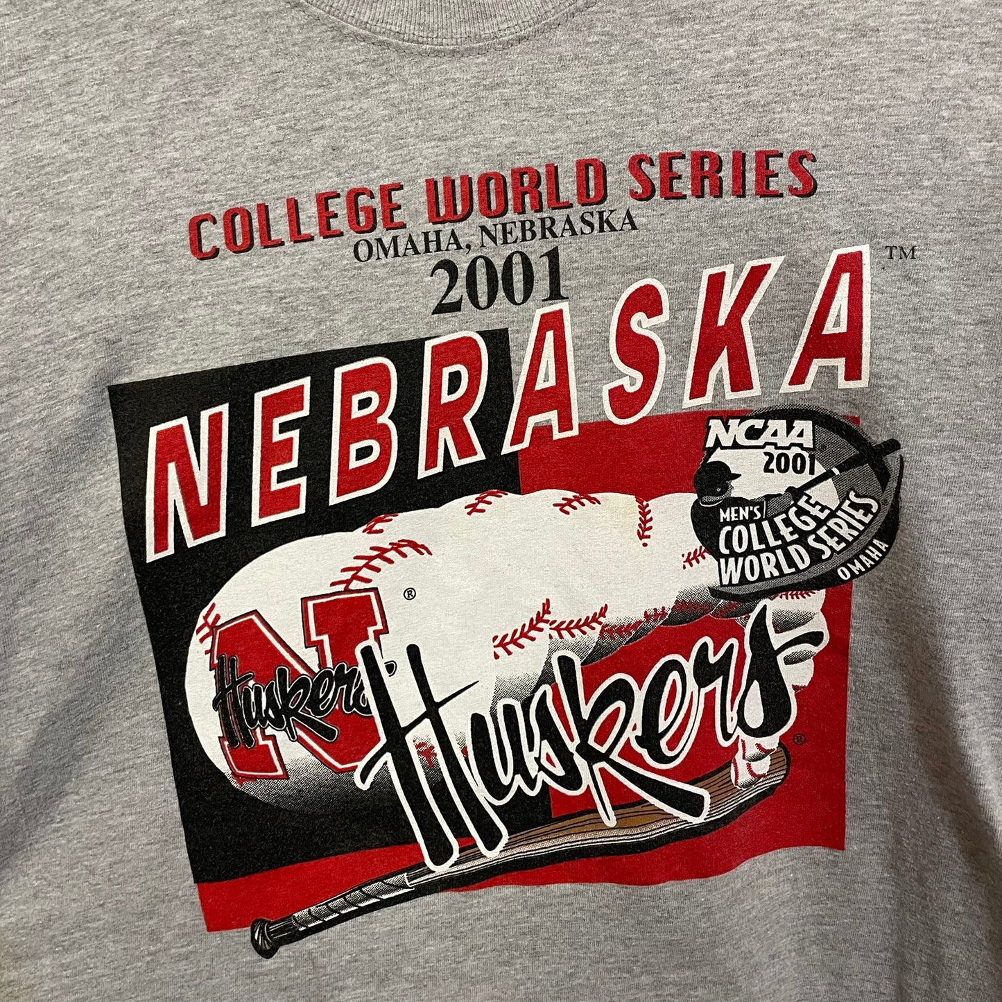 Vintage Nebraska Huskers 2001 College World Series Shirt L