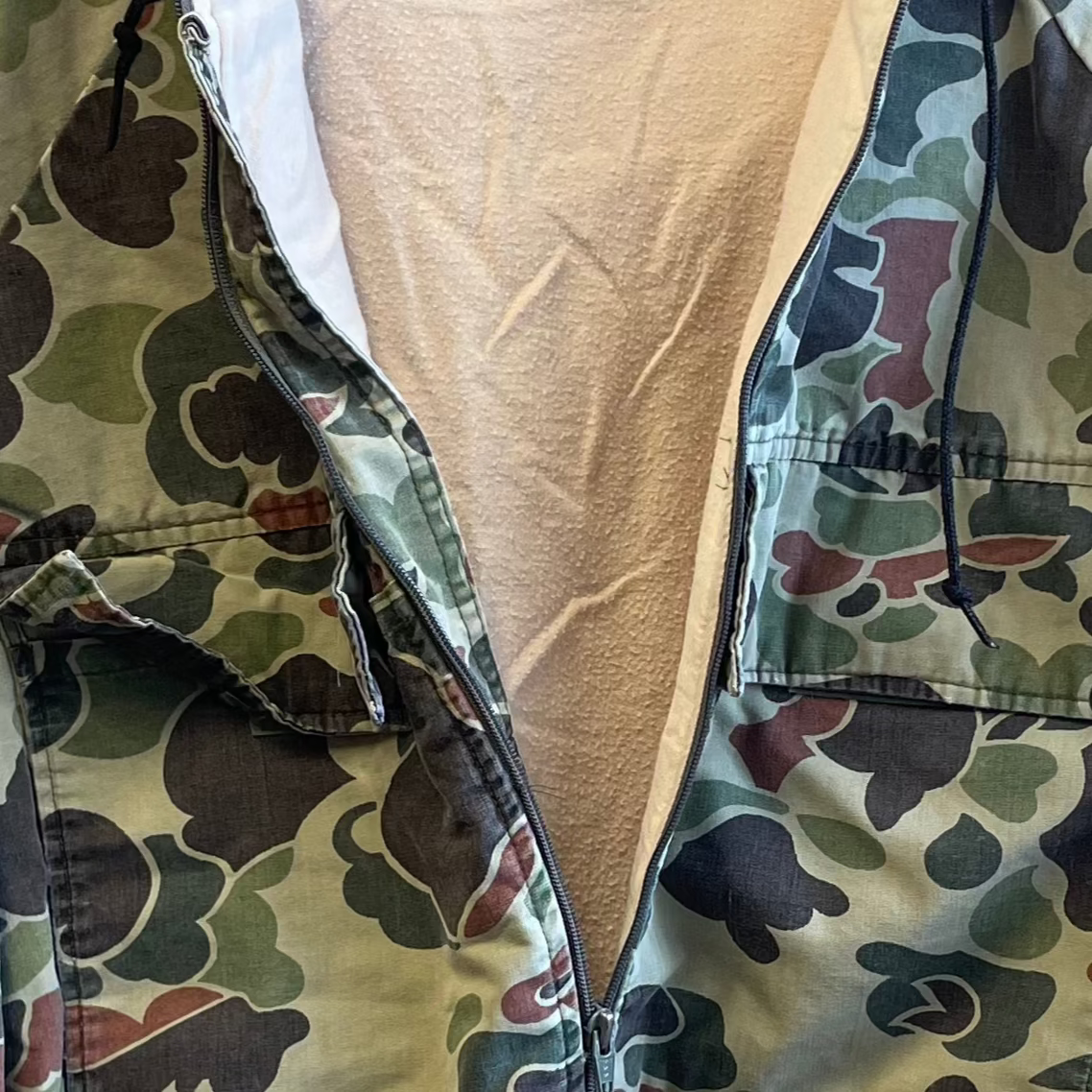 Vintage Walls Camo Jacket M