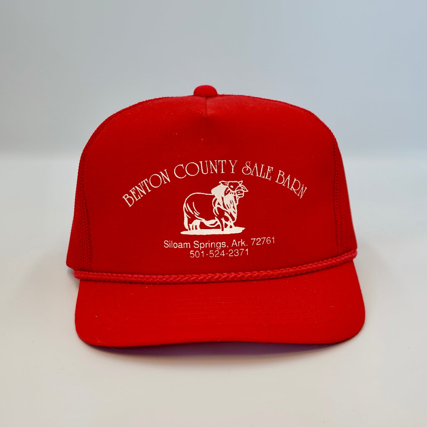 Vintage Benton County Sale Barn Siloam Springs Arkansas Snapbback Trucker Hat